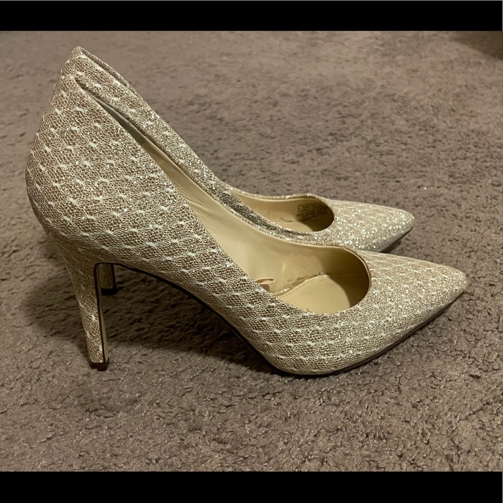 LIKE NEW⚠️ JESSICA SIMPSON GOLD GLITTER HEELS